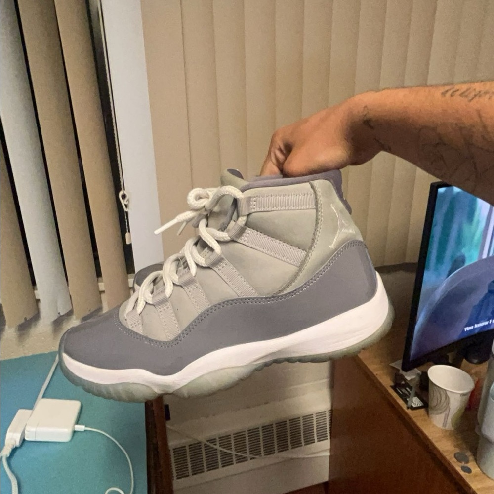 cool grey 11